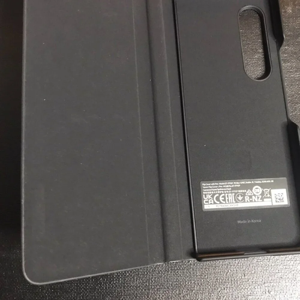 GENUINE Samsung Flip Cover + S Pen Galaxy Z Fold3 5G - Black OPEN BOX ( Pen Is M